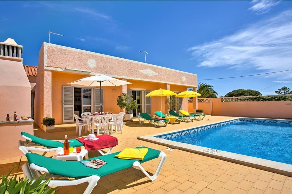 Villa Guita Family House อัลบูเฟรา ภายนอก รูปภาพ